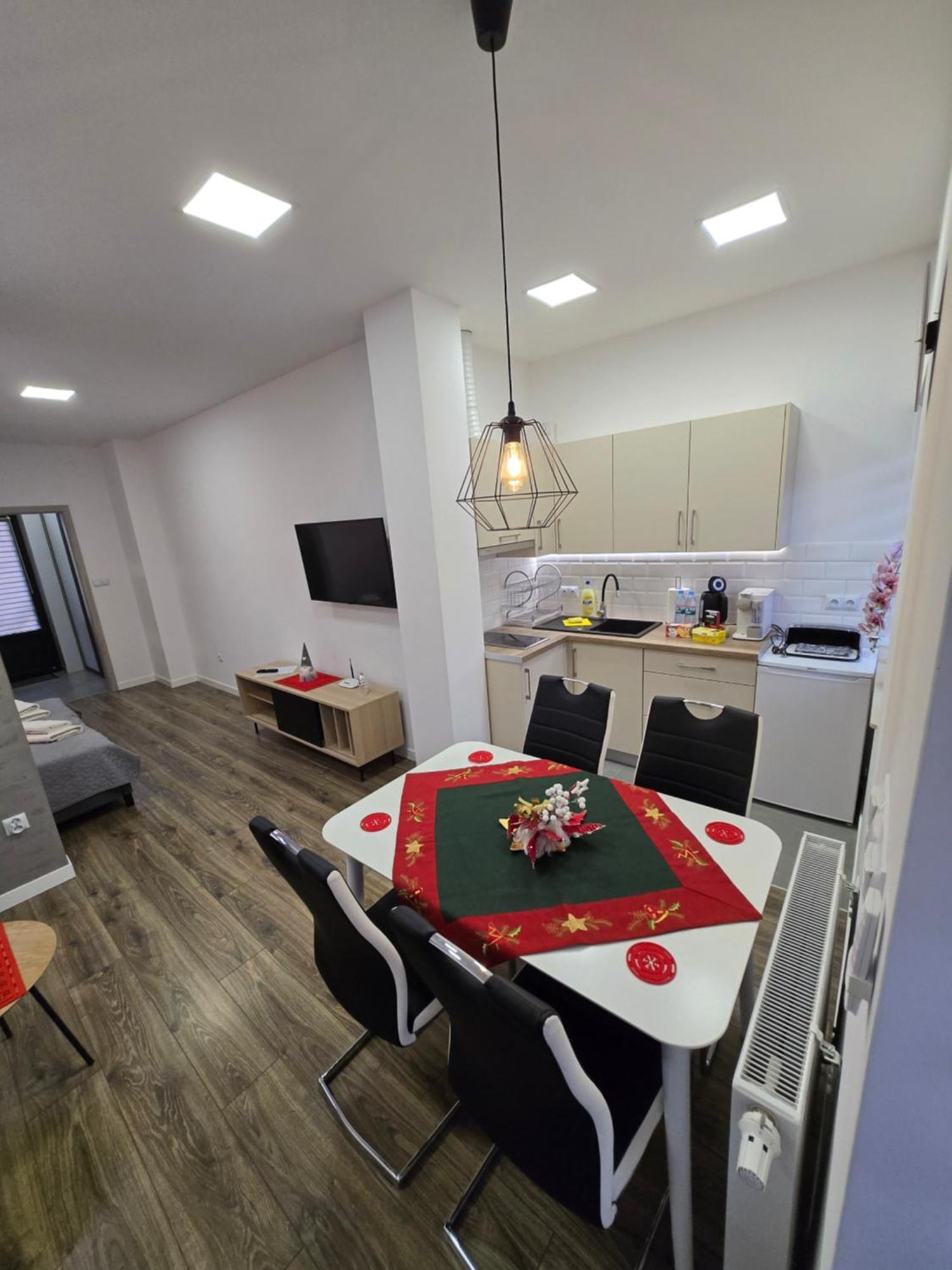 Apartamenty Belska Centrum ウストシキ・ドルネ エクステリア 写真